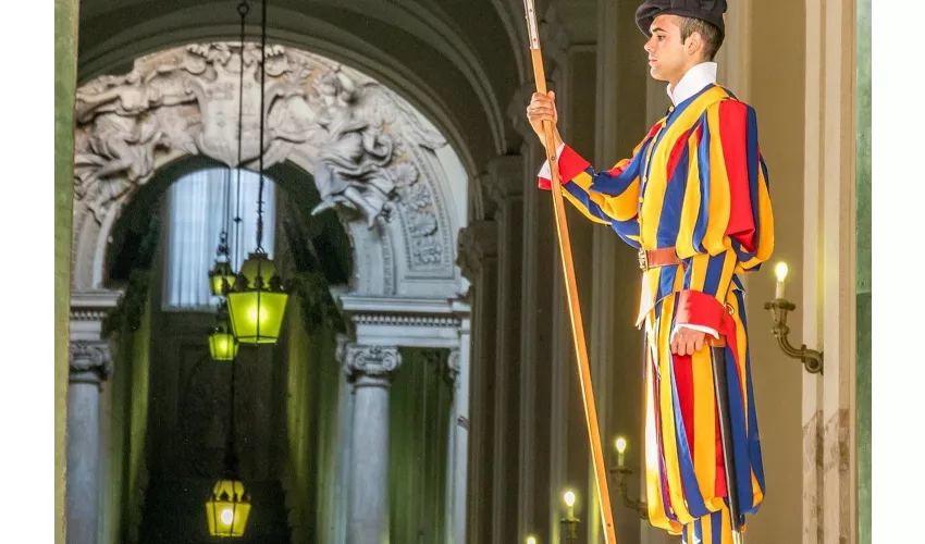 St. Peter's Basilica: Fast Track Entry + Audio Guide