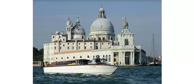 Venice: Water Taxi Transfer from Venice City Center to Marco Polo Airport