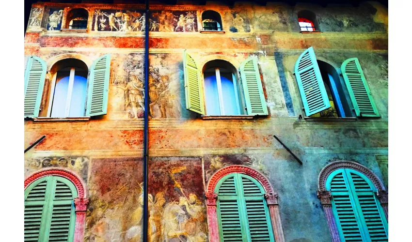 Verona Guided Walking Tour: History and Hidden Gems