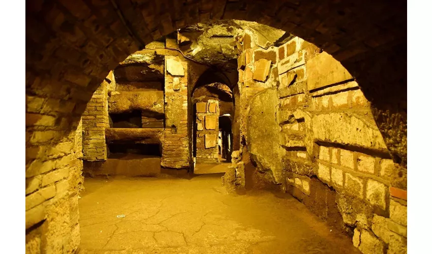 Catacombe di San Sebastiano: Biglietto d'ingresso + Tour guidato + Trasferimenti