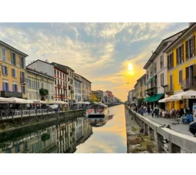 Milano: Tour in barca dei Navigli e della Darsena