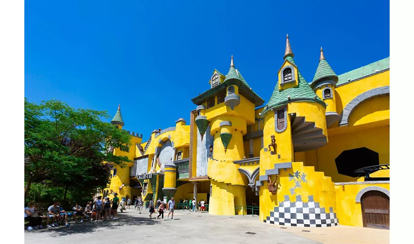 MagicLand: Open Date Ticket