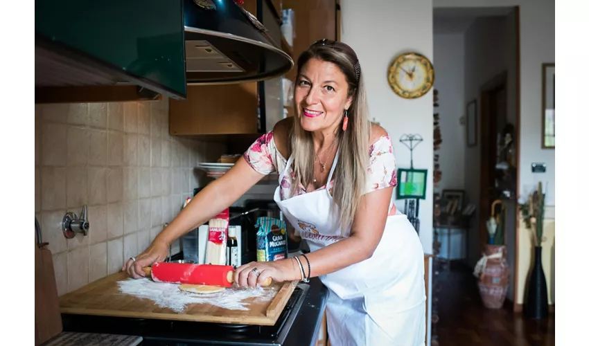 Roma: Tour del mercato + cena a casa di un locale