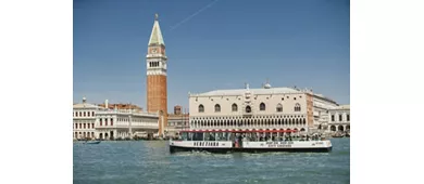 Murano, Burano & Torcello: 24-Hr or 48-Hr Hop-On Hop-Off Boat Tour