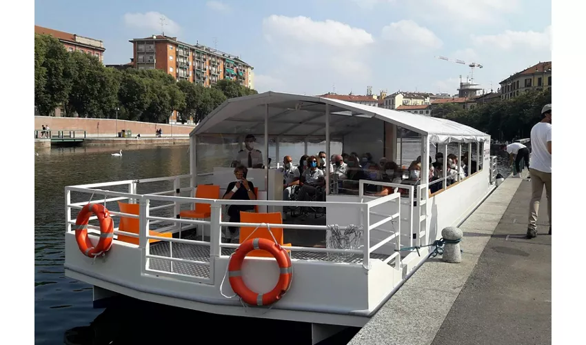 Aperitivo en barco por los Navigli