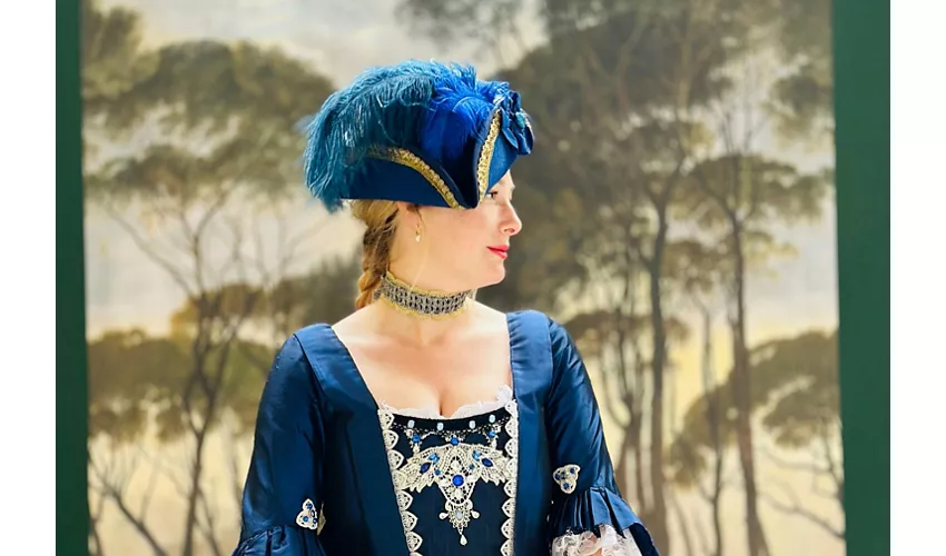 Venice: Masquerade Costume Experience