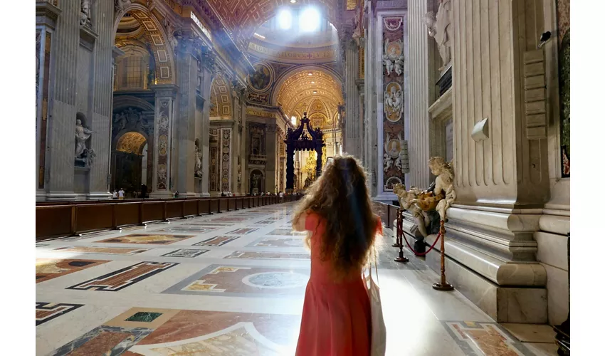 Basílica de San Pedro y Grutas Vaticanas: Visita guiada