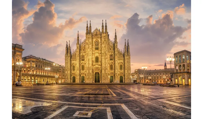 Duomo di Milano: Skip The Line Ticket + Guided Tour + Rooftop Access