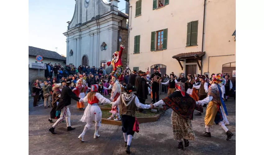 La Lachera, il carnevale storico di Rocca Grimalda