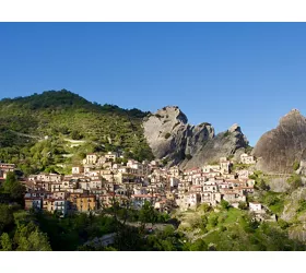 Lo Sposalizio degli Alberi a Castelmezzano