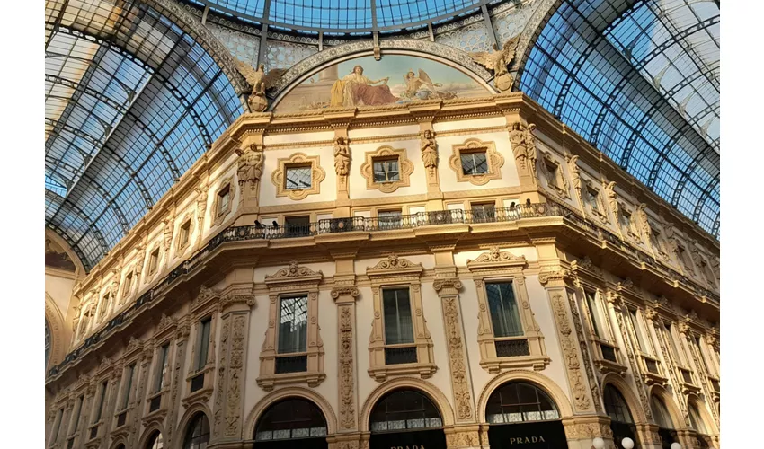 Duomo di Milano e Terrazze: Tour Guidato + Tour a Piedi di Vittorio Emanuele