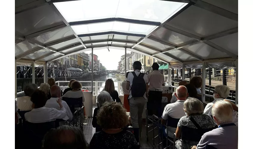 Aperitivo en barco por los Navigli