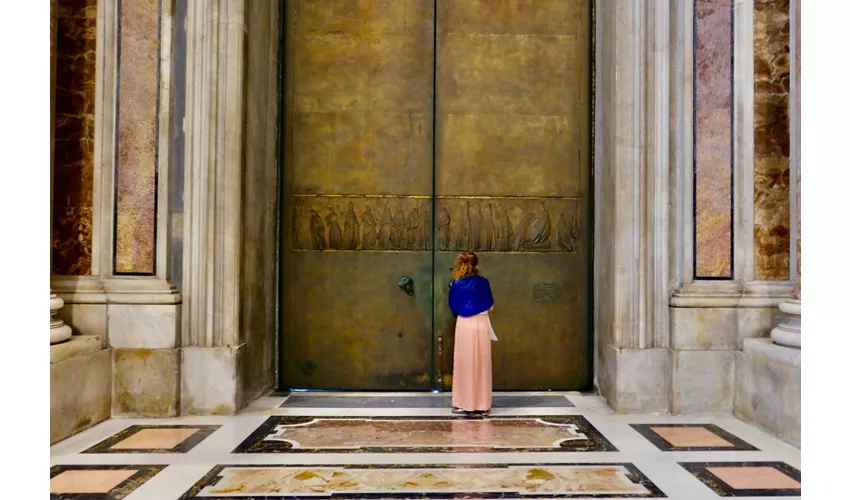 Basílica de San Pedro y Grutas Vaticanas: Visita guiada