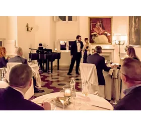 Palazzo Pamphilj Roma: Cena all'Opera con spettacoli dal vivo