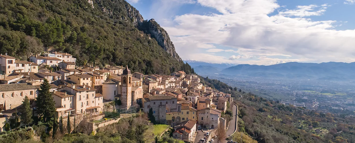 Il borgo di Cesi