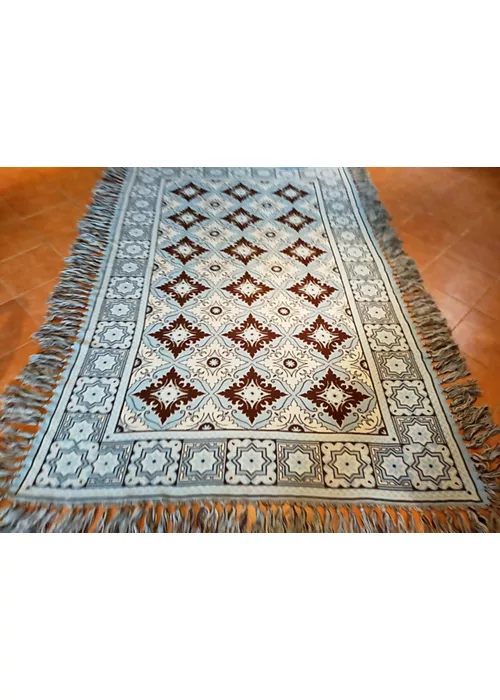Le coperte di Taranta Peligna, l’antica arte della lana ai piedi della Maiella