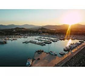 De la marina de Porto Corallo à la découverte du Sarrabus