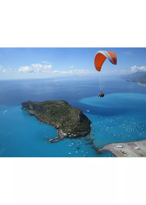 Calabria seen from above: hot air ballooning, paragliding and hang gliding