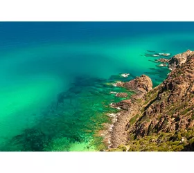 Dune dorate, stagni silenziosi e galoppi sul mare