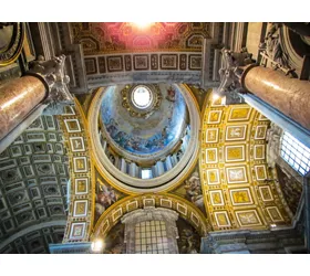 Basílica de San Pedro: Visita guiada por la mañana temprano + Acceso a la Cúpula y a las Grutas Vaticanas