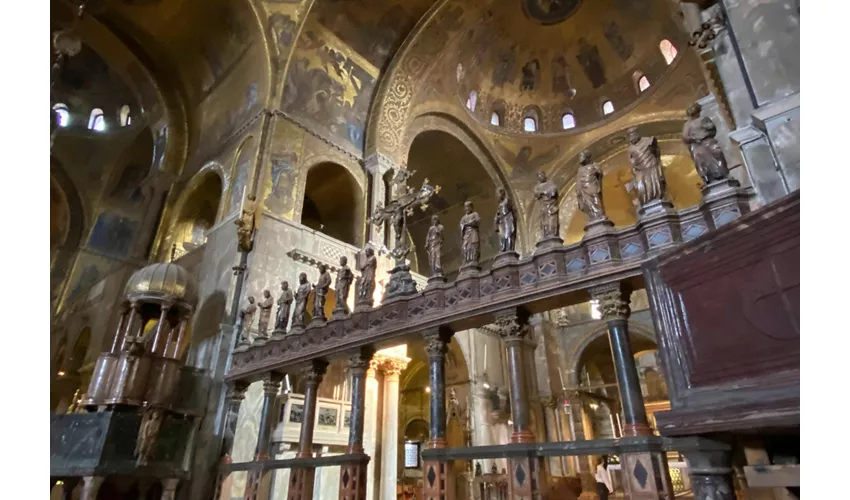 Basílica de San Marcos: Entrada Premium Sin Colas + Terraza + Audioguía