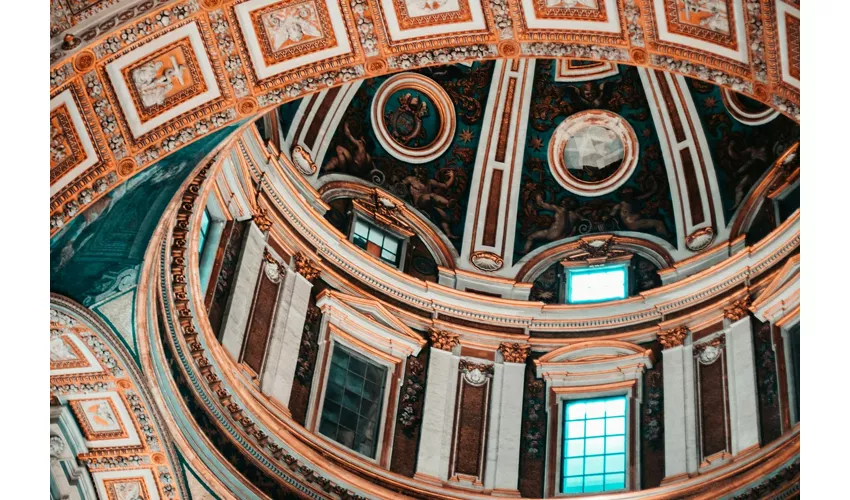 Basilica di San Pietro e Grotte Vaticane: Tour guidato espresso