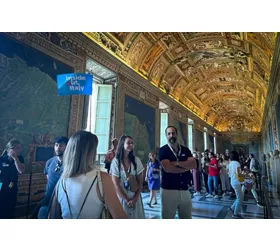 Musei Vaticani e Basilica di San Pietro: Visita veloce + Tour guidato semi-privato