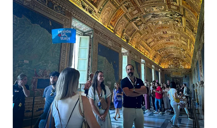 Musei Vaticani e Basilica di San Pietro: Biglietto con accesso rapido + Tour semi-privato