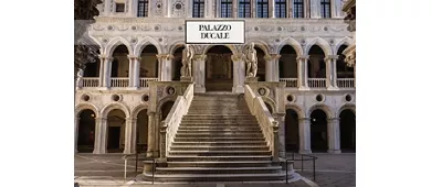 Doge’s Palace, St. Mark’s Basilica & Murano Islands: Guided Tour + Gondola Ride