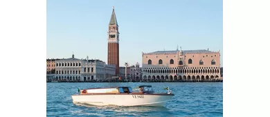 Venice: Private Water Taxi To/From Marco Polo Airport & Venice Center