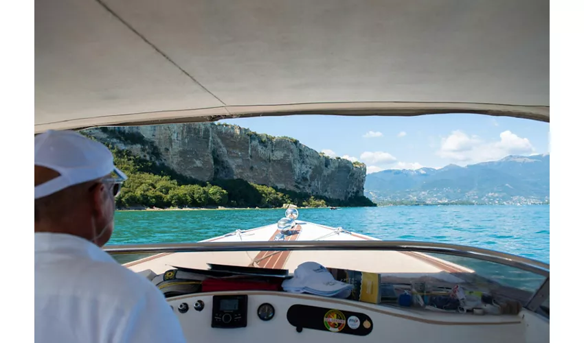 Lago de Garda: excursión de 4 horas en barco desde Sirmione