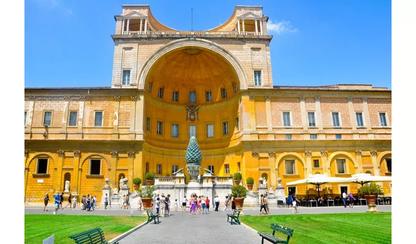 Musei Vaticani e Basilica di San Pietro: Biglietto Fast Track + Visita guidata