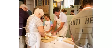 Roma: Corso di cucina di ravioli, fettuccine e tiramisù