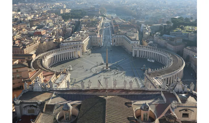 St. Peter’s Basilica: Guided tour + Dome & Vatican Grottoes Access