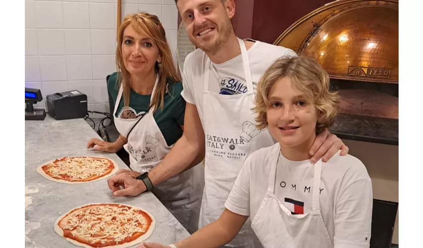 Rome: Tiramisu and Pizza Cooking Class