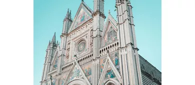 Civita di Bagnoregio, Montepulciano und Orvieto: Tour ab Rom + Mittagessen & Wein
