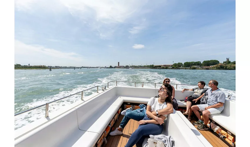 Murano, Burano & Torcello: 24-Hr or 48-Hr Hop-On Hop-Off Boat Tour