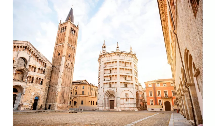 Parma: Small Group City Walking Tour