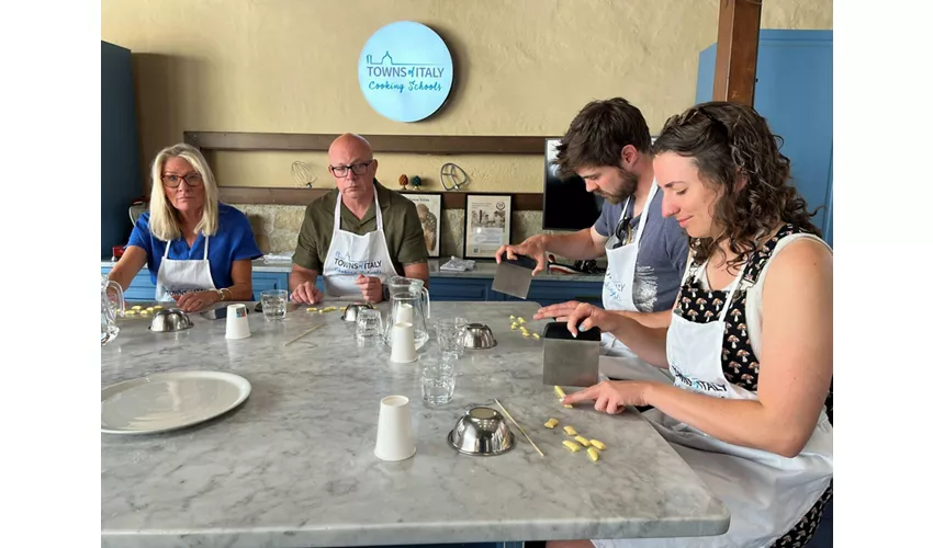 Palermo: Market Tour + Cooking Class + Meal & Unlimited Wine