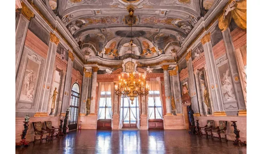 Ca' Rezzonico Museum: Guided Tour + Casanova Walking Tour