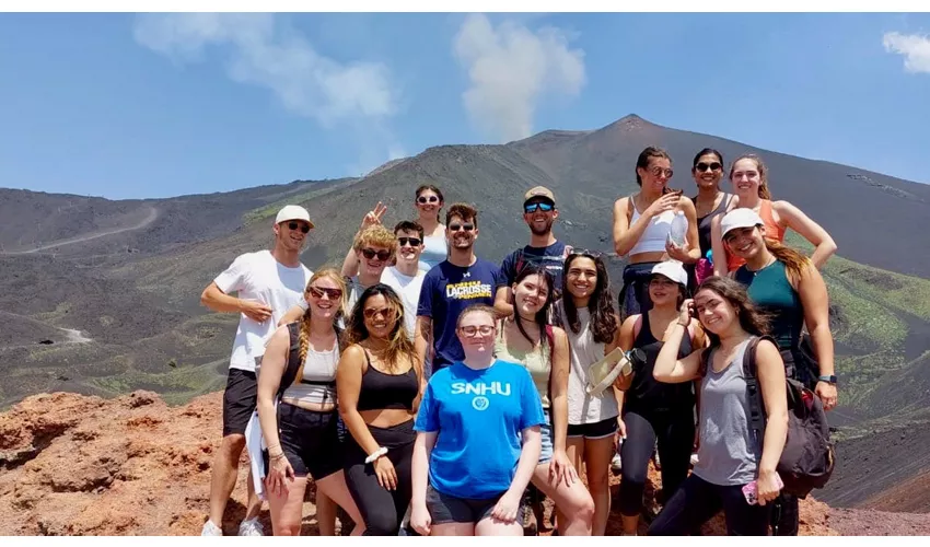 Monte Etna: Excursión guiada de un día desde Taormina + Traslado de ida y vuelta