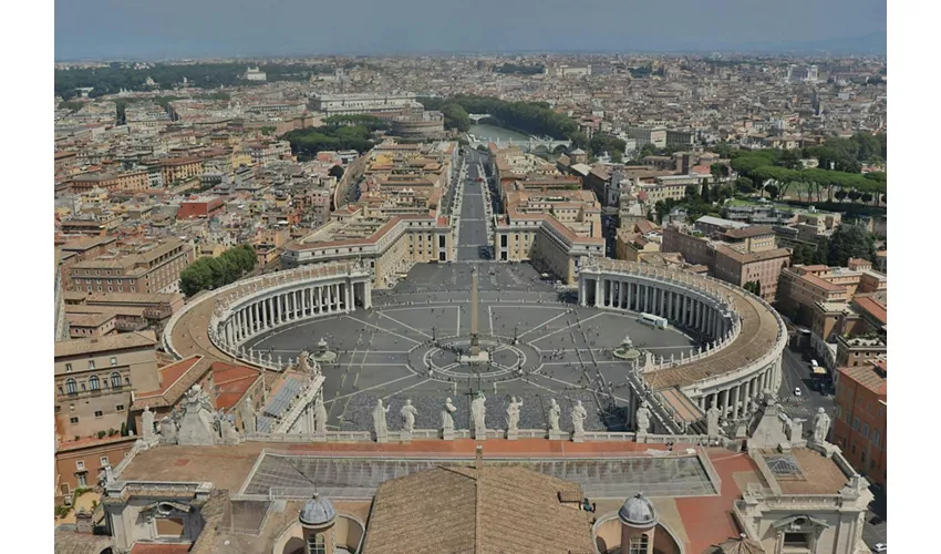 St.Peter’s Basilica & St. Peter’s Square: Guided Walking Tour