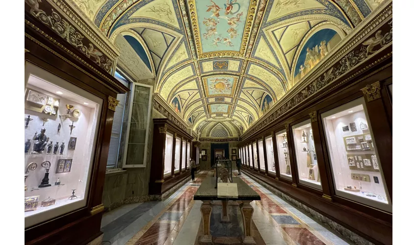 Musei Vaticani e Cappella Sistina: Biglietto Fast Track + Tour guidato