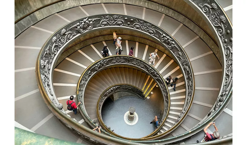 Musei Vaticani e Basilica di San Pietro: Biglietto Fast Track + Visita guidata