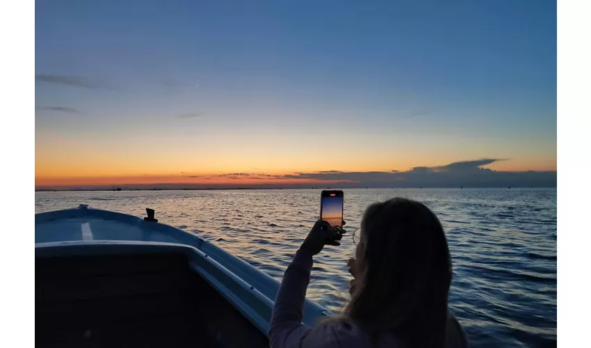 Chioggia: Guided Venetian Lagoon Sunset Boat Tour