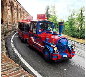 Autobús Rojo de la Ciudad de Bolonia y Expreso de San Luca: Billete combinado con degustación de comida