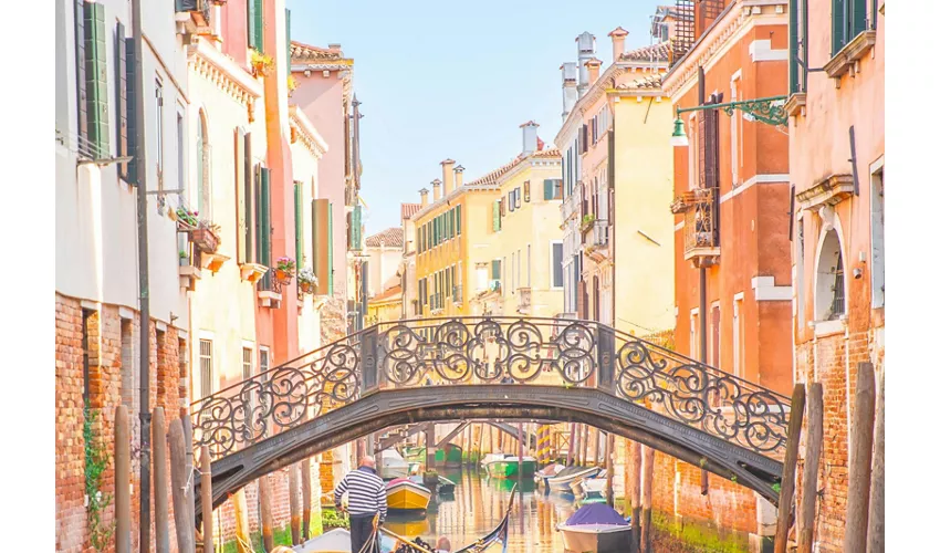 Venice: Shared Gondola Ride
