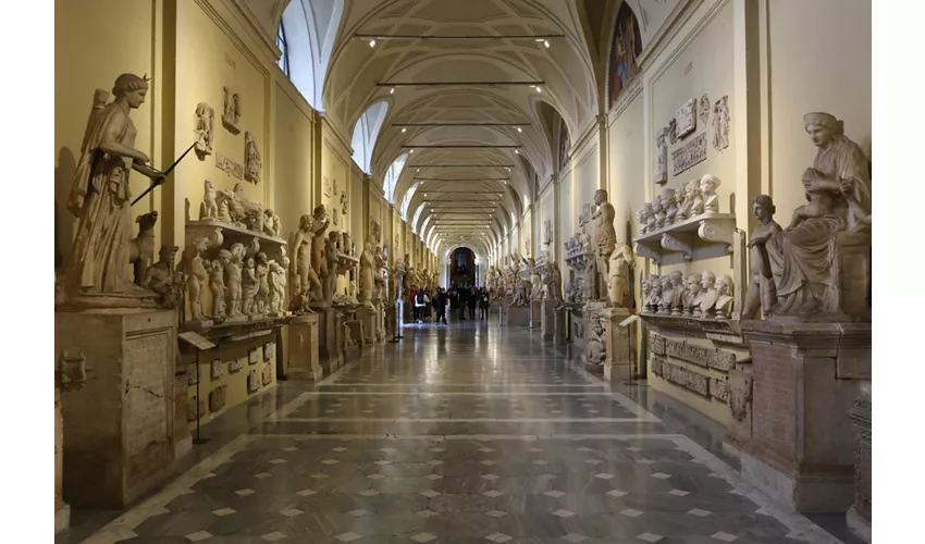 Musei Vaticani e Basilica di San Pietro: Tour guidato semi-privato