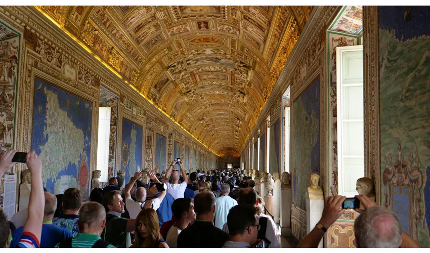 Musei Vaticani e Cappella Sistina: Biglietto Fast Track + Tour guidato