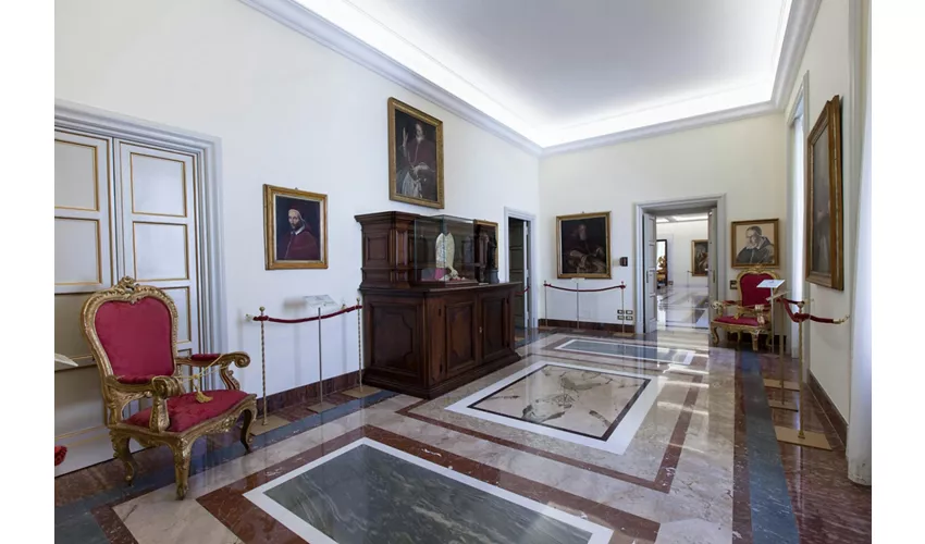 Palacio Papal y Jardines de Castel Gandolfo: Entrada + Cúpula Astronómica opcional
